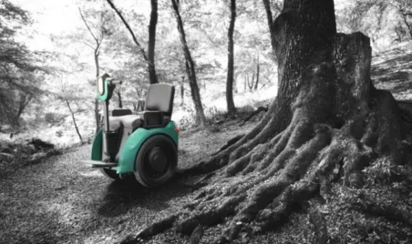 ibot duo balansrolstoel in het bos