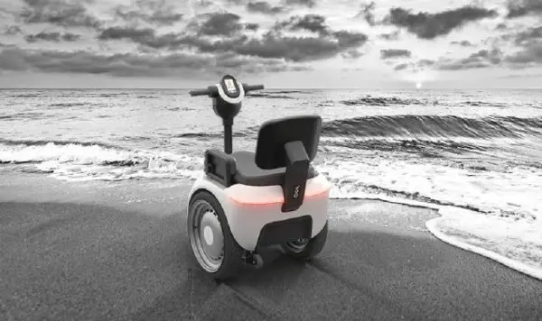 ibot duo balansrolstoel op het strand