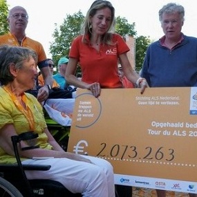 overhandiging opbrengst Tour du ALS
