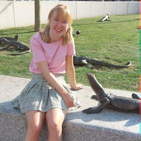 Foto van Fenna met een leguaan.