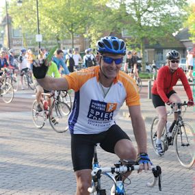 persoon op fiets