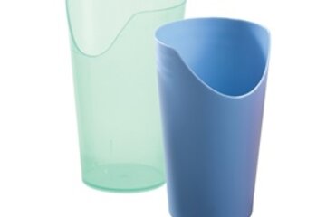 Beeld van: Drinkbeker met neusuitsparing