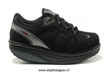 Beeld van: MBT schoenen