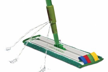 Beeld van: Dweil met waterspray