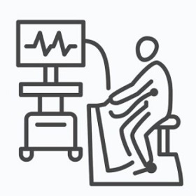 Persoon zit op een fiets aan een monitor