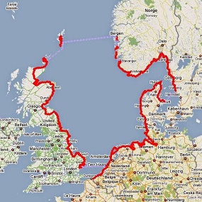Landkaart Nederland, UK, Noorwegen, Denemarken. Rode lijn geeft de Noorzee route aan.